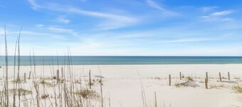 4bd/4ba gulf front home w/pool and private beach access on North Cape San Blas