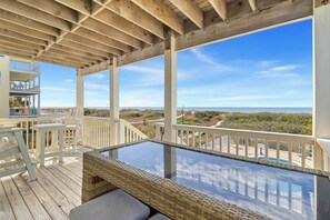 Tina de hidromasaje al aire libre