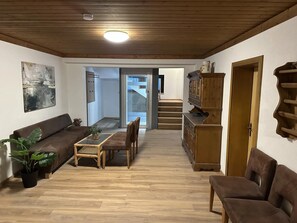Apartment | Reception