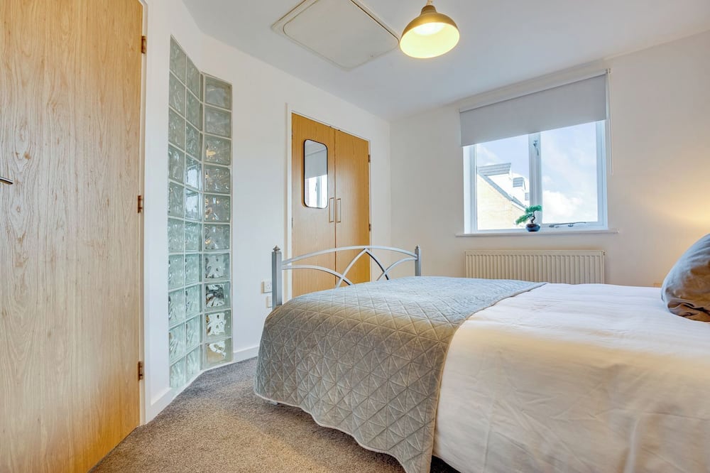 Quaint 1 Bedroom 1st Floor Flat - High Melton