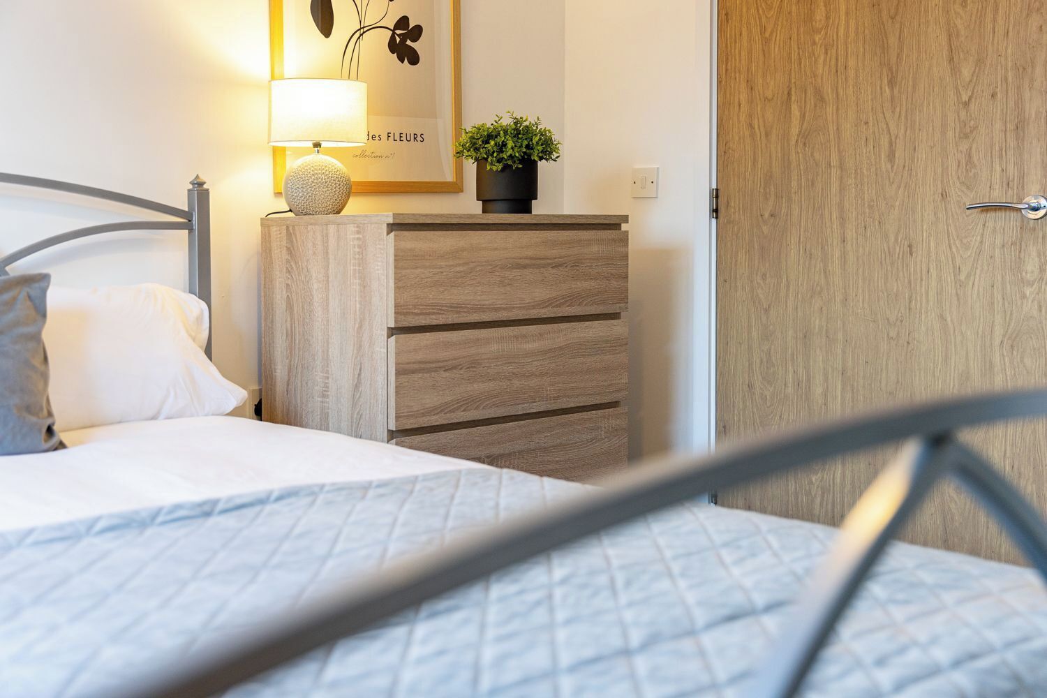 1 غرفة نوم ومكواة/لوح كي وواي فاي مجانًا