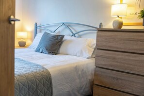 1 bedroom, iron/ironing board, free WiFi - Quaint 1 Bedroom 1st Floor Flat (Doncaster)