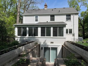 Exterior - 3 bedroom home in Shorewood Hills. Excellent location! (Madison)