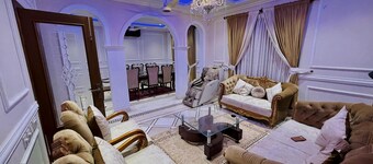 "Experience Luxury & Comfort – Your Ultimate Retreat at The Luxe Residency!"