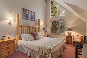 5 bedrooms, iron/ironing board, WiFi, bed sheets