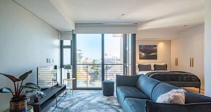 Bantry Bay | Sea Pt. 3 mins walk to prom