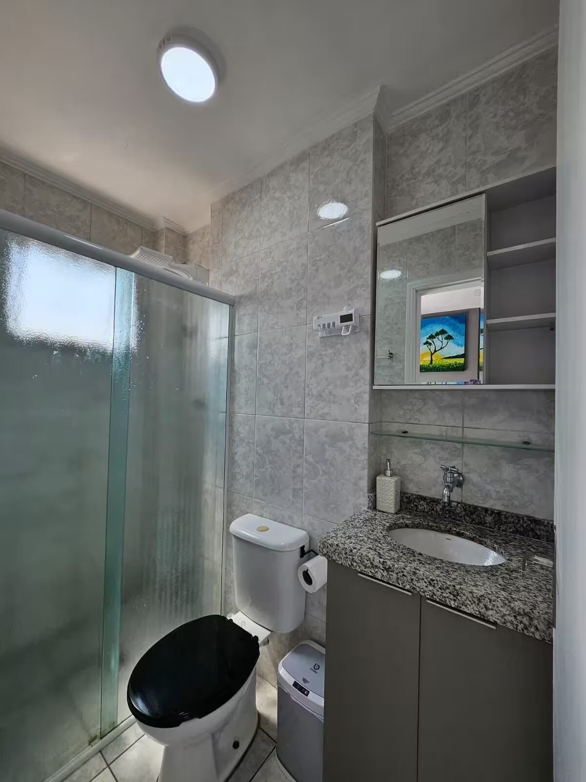 Towels, toilet paper