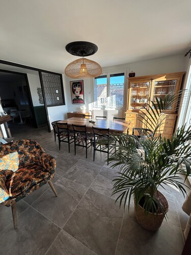 Maison rénovée dans les H. Côtes de Beaune, le calme entre vignes et campagne.