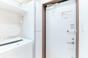 1 室のベッドルーム、WiFi (無料)