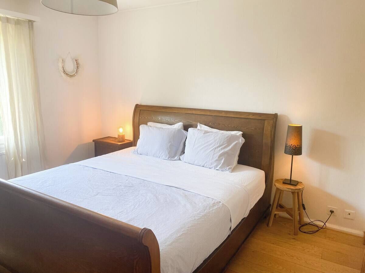 3 chambres, fer et planche à repasser, Wi-Fi, draps fournis