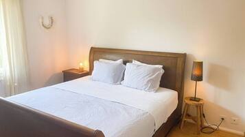 3 chambres, fer et planche Ă repasser, Wi-Fi, draps fournis