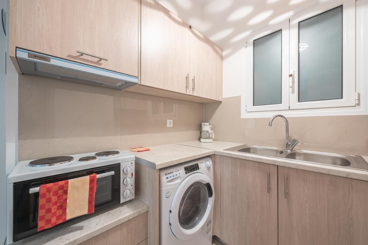 Réfrigérateur, four, cafetière/bouilloire