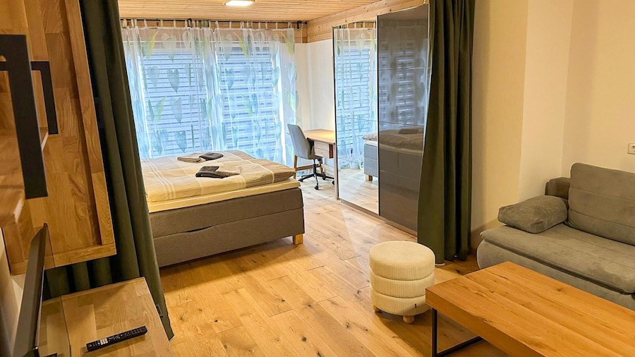 Appealing Apartment in Saalfelden Near Lake