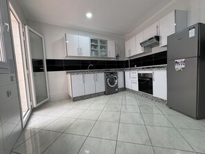 Private kitchen - Nice apartment with terrace in the city center. (Tetouan)