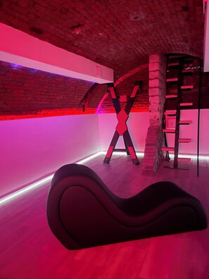 Fitness facility - ⚜️Black Suite⚜️- Spa & Cave secrète (Saint-Quentin)