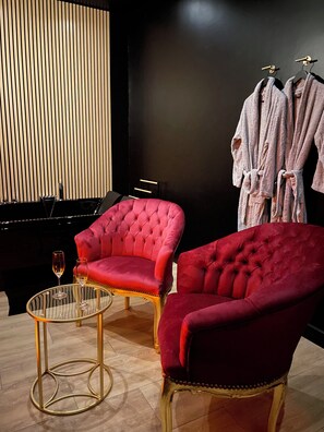 Interior - ⚜️Black Suite⚜️- Spa & Cave secrète (Saint-Quentin)