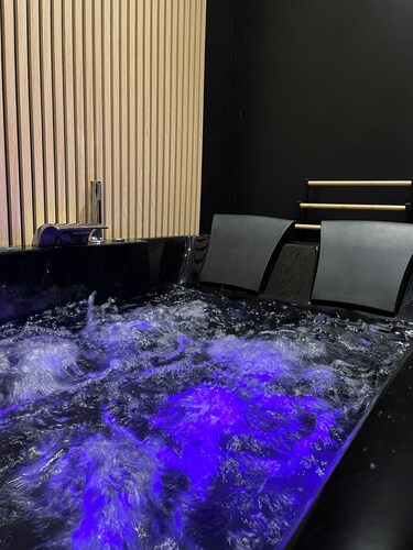 ⚜️Black Suite⚜️- Spa & Cave secrète