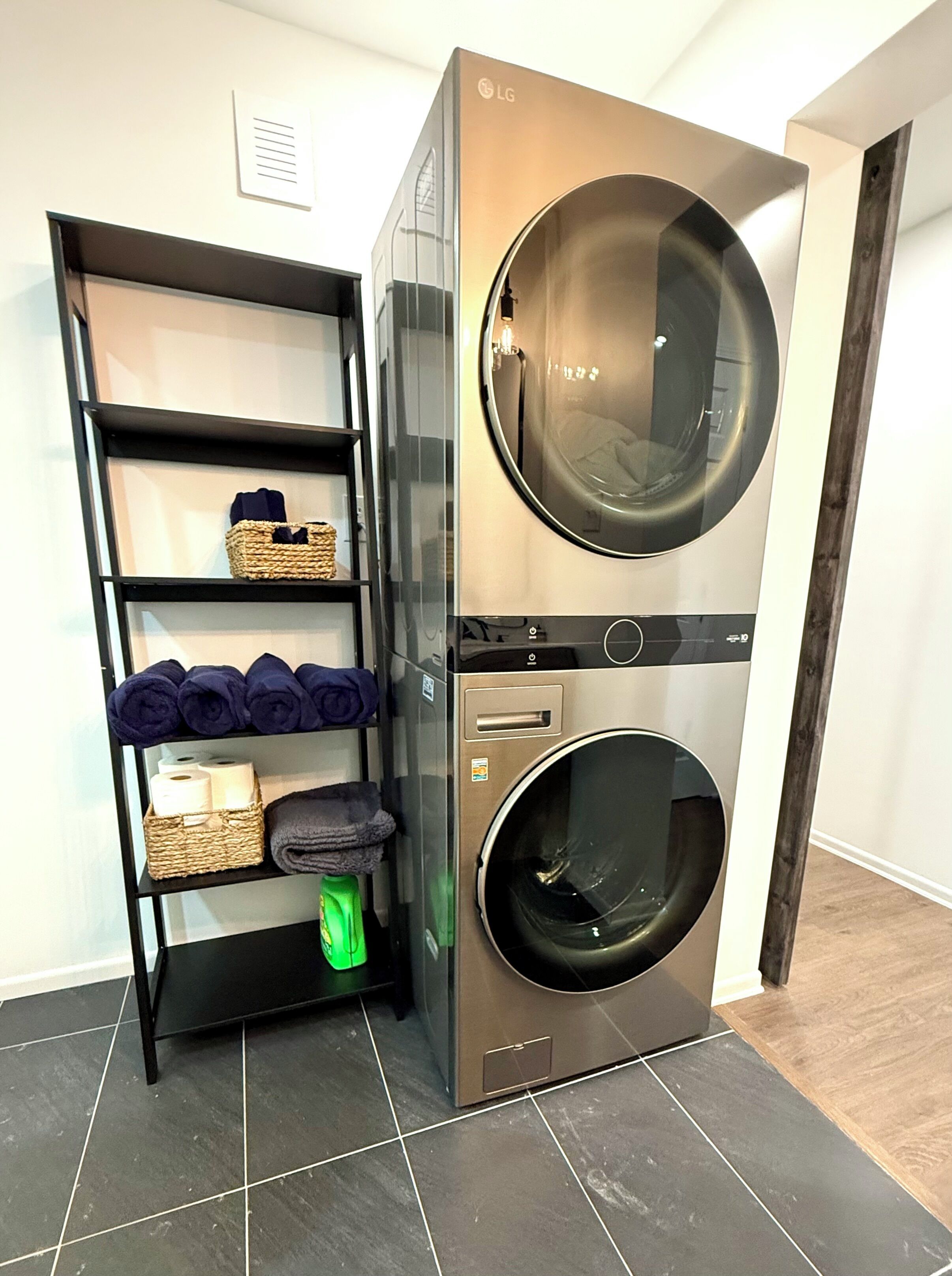 المنشأة من الداخل