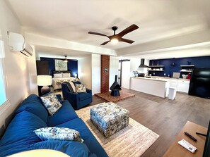 1 habitación, tabla de planchar con plancha, wifi gratis y ropa de cama 