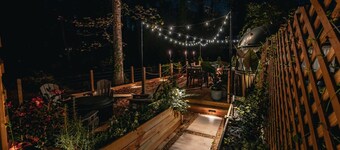 Cozy Lakefront Airstream w/ Private Deck & Firepit - Sleeps 6