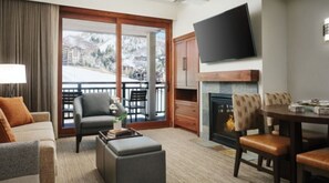 Smart TV, fireplace, DVD player