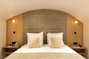 Apartment | 1 bedroom, laptop workspace, iron/ironing board, bed sheets