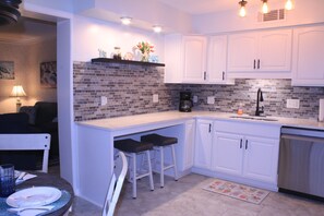 Fridge, microwave, oven, stovetop - 217A-Remodeled 2 Bedroom, 2 Bathroom Condo in Myrtle Beach Resort, Ocean View (Myrtle Beach)