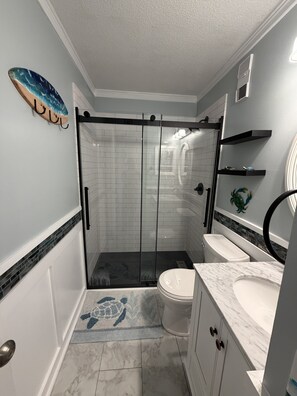 Hair dryer, towels, soap, toilet paper - 217A-Remodeled 2 Bedroom, 2 Bathroom Condo in Myrtle Beach Resort, Ocean View (Myrtle Beach)