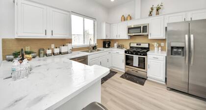 Charming 3-bedroom house in lovely Katy with WiFi, sleeps 8