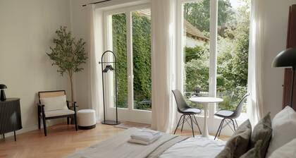 Wunderschönes Design Apartment in Spandau mit Garten