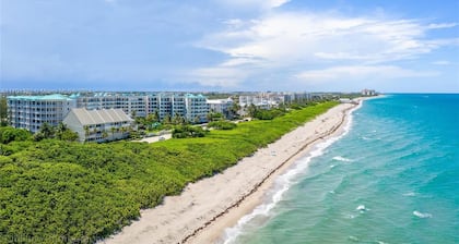 LUXURY 4-Ensuites Beach condo in Jupiter 100 Yards to Ocean!Ocean Views!