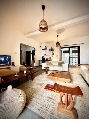 Living area - Beautiful Private House in Mamelles 10min to Monument, Phare & Almadies ! (Dakar)