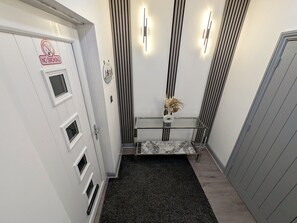 Interior - Comfortable Stay Naeem (Clayton)