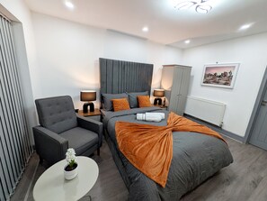 クラシック アパートメント | 4 室のベッドルーム、ノートパソコン用作業スペース�、アイロン / アイロン台、WiFi (無料)