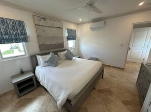 4 habitaciones, tabla de planchar con plancha, wifi y ropa de cama