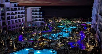 Cozy 1-bedroom in San José del Cabo with spa, gym, lazy river, and infinity pool