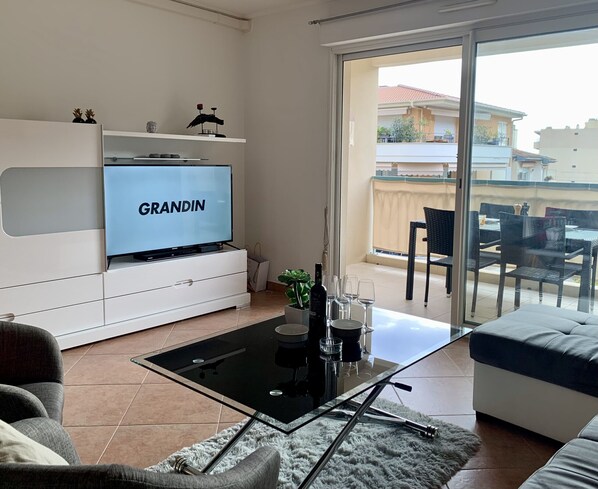 TV