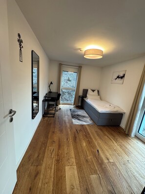 3 soverom, strykejern/-brett, wi-fi og sengetøy