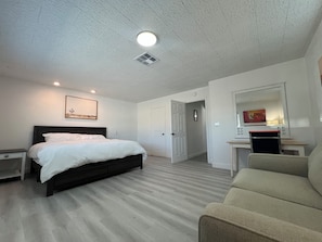 4 bedrooms, WiFi, bed sheets