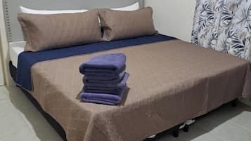 3 chambres, bureau, fer et planche Ă repasser, Wi-Fi gratuit