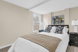 2 chambres, fer et planche Ă repasser, Wi-Fi, draps fournis