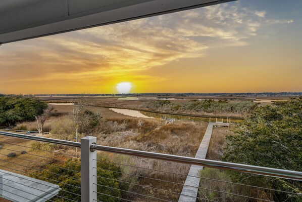 Property grounds - Sounds Good! (Surf City)