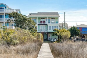 Exterior - Sounds Good! (Surf City)