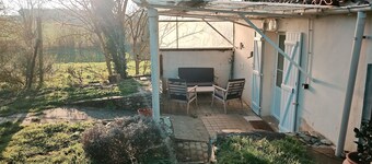 Furnished 2-room house in the countryside. Free parking