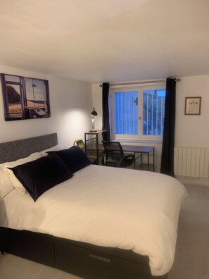 1 Schlafzimmer, Bügeleisen/Bügelbrett, kostenloses WLAN, Bettwäsche