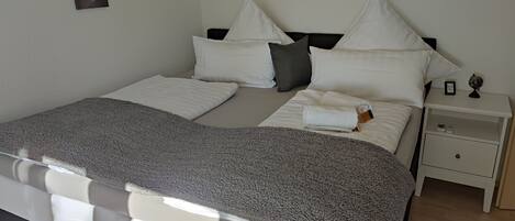 2 Schlafzimmer, Bügeleisen/Bügelbrett, Reisekinderbett, kostenloses WLAN