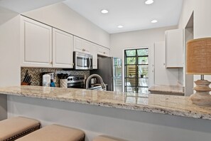 Fridge, microwave, oven, stovetop - Resort Beachside 2 BR Townhome sleeps 6 + Golf Cart + Fire pit + Pet friendly! (Destin)