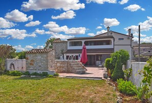 Apartment, 3 Bedrooms, Private Pool, Pool View | Exterior