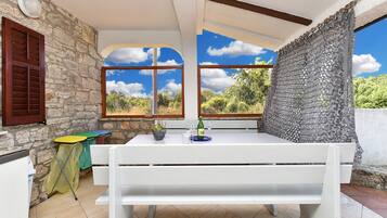Apartment, 3 Bedrooms, Private Pool, Pool View | Dining
