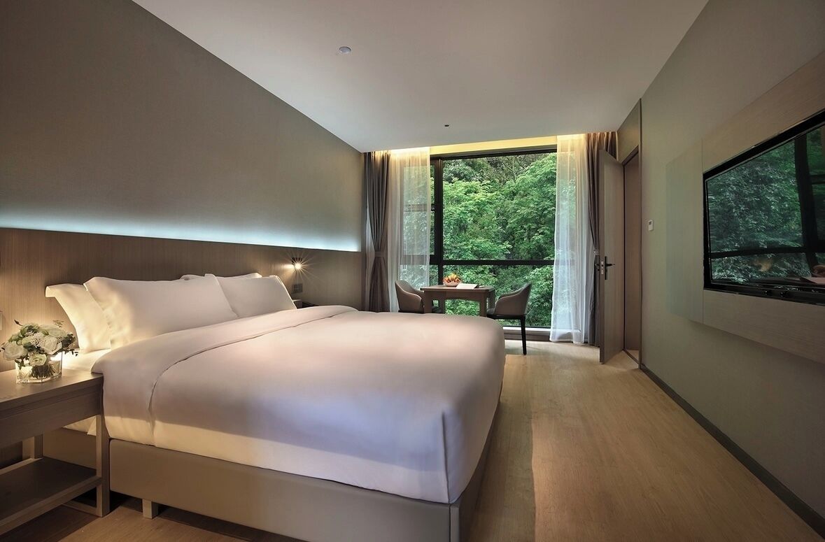 Luxury Suite, Balcony, Hill View | Desk, laptop workspace, WiFi (free)